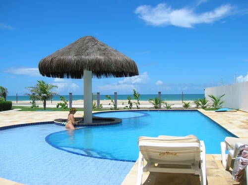 Beautiful 1 Bedroom Beachfront Condo on Taiba Beach