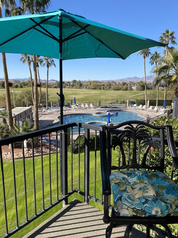 Terrace/patio - Beautifully updated Queens Bay Condo with exceptional view (Lake Havasu City)