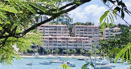 Grande Bay, SURFSIDE Beachfront studio, WIFI, Great Views