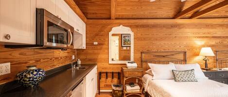 7 Schlafzimmer, Schreibtisch, Bügeleisen/Bügelbrett, kostenloses WLAN