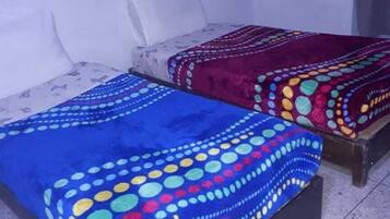 Double Room, Shared Bathroom | Desk, blackout drapes, free rollaway beds, bed sheets