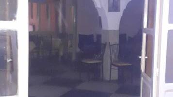 Breakfast, lunch, dinner served; local and international cuisine