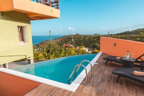 Piscina a l'aire lliure 