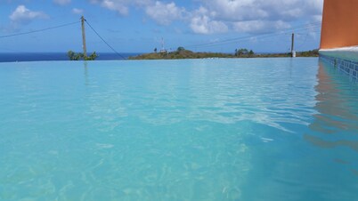 Bocean Villa - Luxury Hilltop Retreat