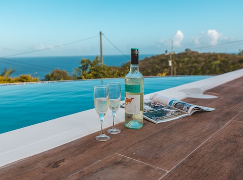 Bocean Villa - Luxury Hilltop Retreat