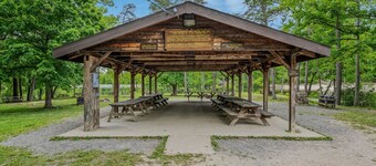 A pochi chilometri da Cacapon Resort State Park! 