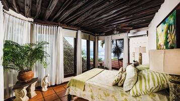 4 habitaciones, tabla de planchar con plancha y cuna de viaje