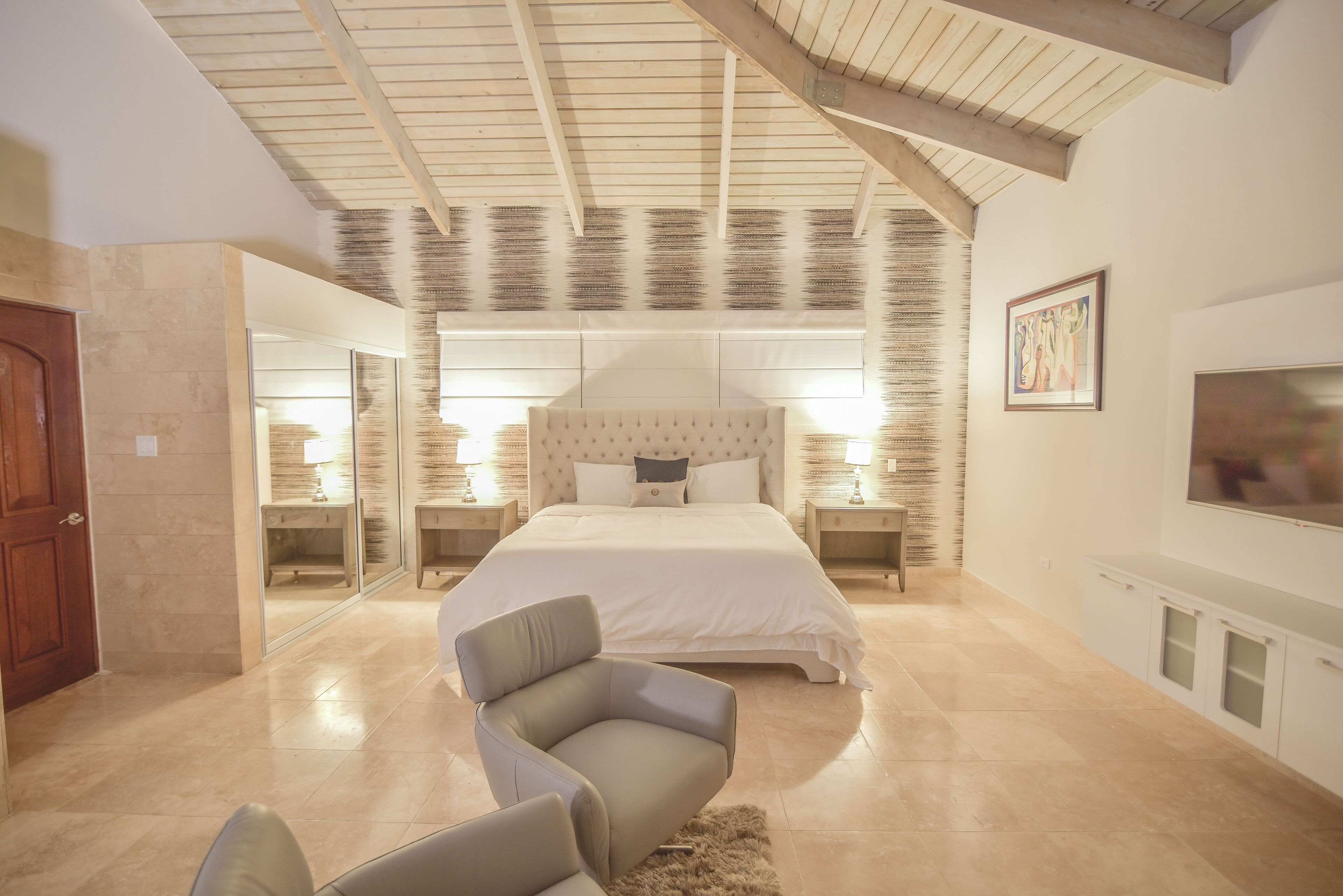 4 habitaciones, wifi y ropa de cama 