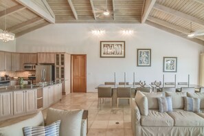 Televisión y reproductor de DVD 