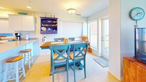 Dining - OCEAN FRONT: F5 - REFRESH:  Seaside Vacation Homes, Inc Managed  (Seaside)