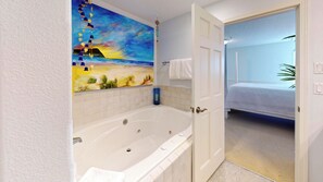 Shower, jetted bath, hair dryer, towels - OCEAN FRONT: F5 - REFRESH:  Seaside Vacation Homes, Inc Managed  (Seaside)
