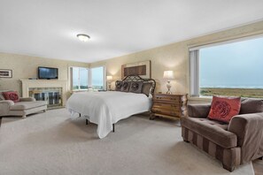 3 室のベッドルーム、アイロン / アイロン台、WiFi (無料)、ベッドシーツ