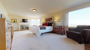 3 عدّة غرف نوم ومكواة/لوح كي وواي فاي مجانًا وملاءات أسرّة