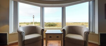 OCEAN FRONT: PACIFIC HAVEN:  On the Prom: Seaside Vacation Homes, Inc Managed 