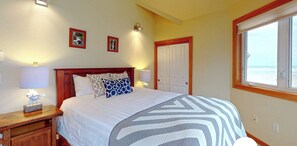 5 bedrooms, iron/ironing board, free WiFi, bed sheets