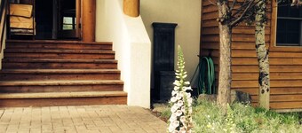 JUNE DEAL! Ideally located minutes from Ketchum, and Bald Mountain.