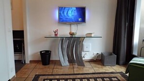Interior - Studio with swimming pool in Geneva (Cologny)