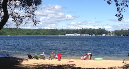 Sebago Basin Lakehouse with Beach Access