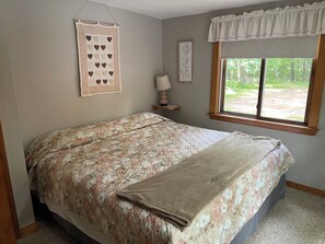 3 bedrooms, WiFi, bed sheets