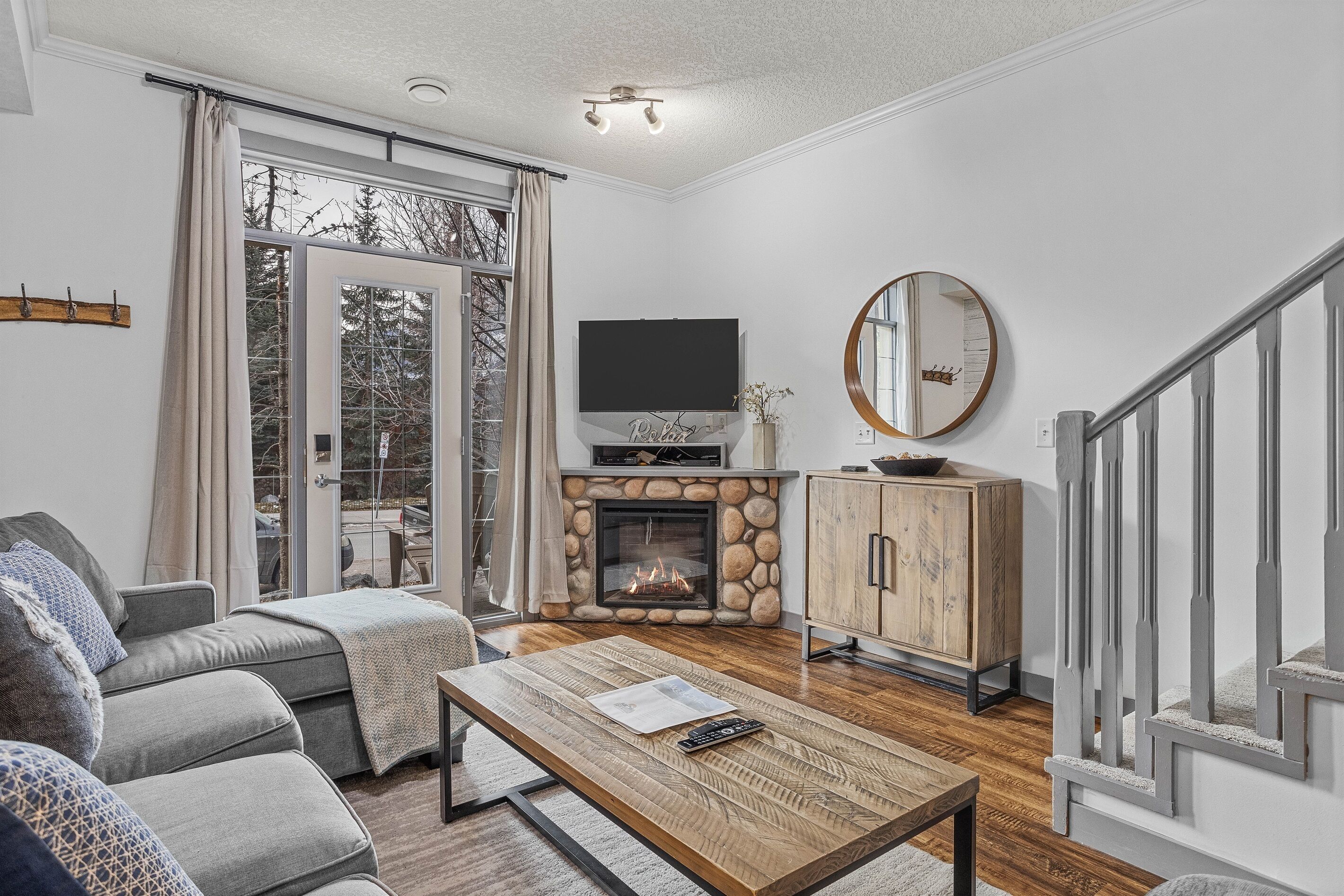 TV, fireplace, video games, DVD player