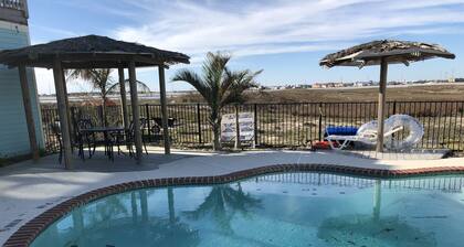 The CLOSEST, PRIVATE, LIT, 50 FT. FISHING PIER to the Gulf of Mex, w boat slips