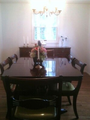 Dining - Beach Lovers Retreat on the Bethany Beach Canal  4BR/2.5BA-spec offer 7/9 -7/16 (Bethany Beach)