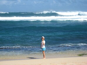 Beach nearby - South Maui, Condo in Kihei, Great Location - Top Floor, Quiet And Private!    (Kihei)