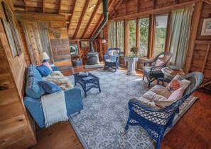 TV connectée, cheminée