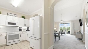Coffee/tea maker, fridge, microwave, oven - Luxury Golf-View Condo • Barefoot Resort • Resort Pools • Premium Beach Gear (North Myrtle Beach)