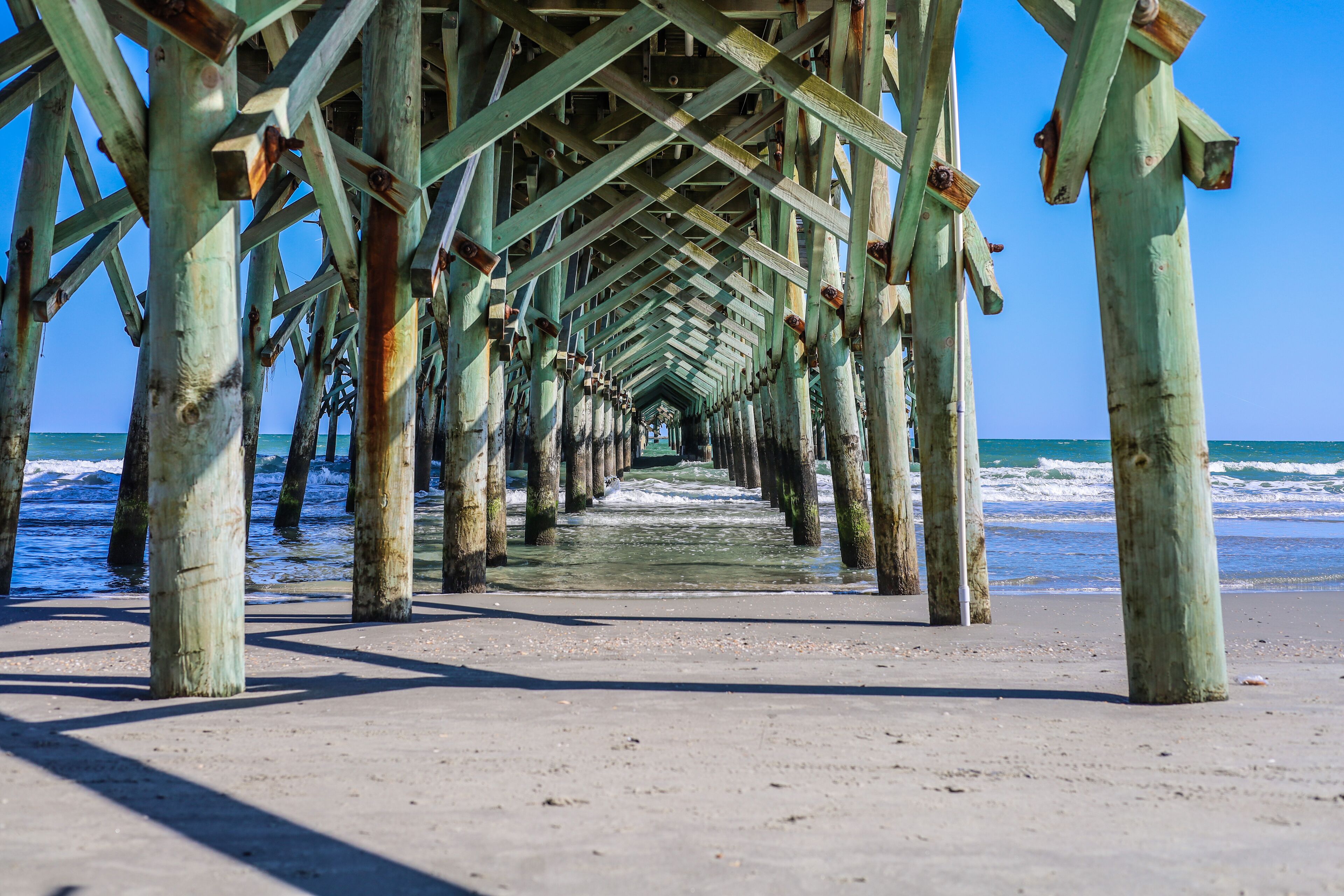 Beach nearby, sun loungers, beach towels