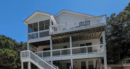 Stay near Outer Banks Beaches - just a quick stroll away
