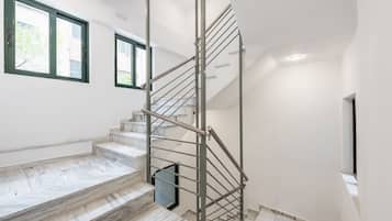 1 habitación y caja de seguridad en la habitación