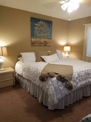 2 soverom, strykejern/-brett, wi-fi og sengetøy