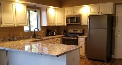 Upeat näkymät! 5 tähden arvostelut! Avoin pohjapiirros! Päivitetty Sedona-koti!