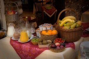 Tägliches inbegriffenes Frühstücksbuffet