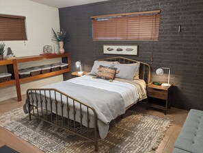 3 室のベッドルーム、アイロン / アイロン台、旅行用ベビーベッド、WiFi (無料)