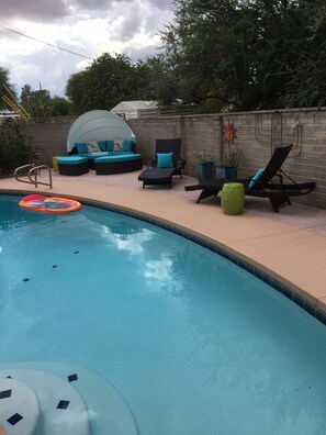 屋外プール、温水プール