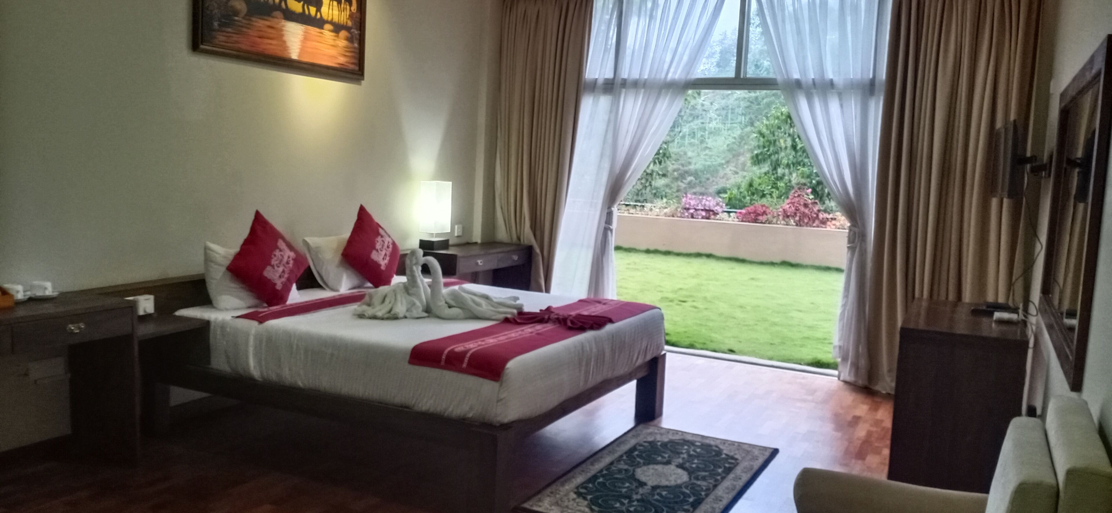 Vila Eksekutif, Bebas Asap Rokok, pemandangan gunung | Dilengkapi dengan perabotan berbeda-beda dan meja kerja