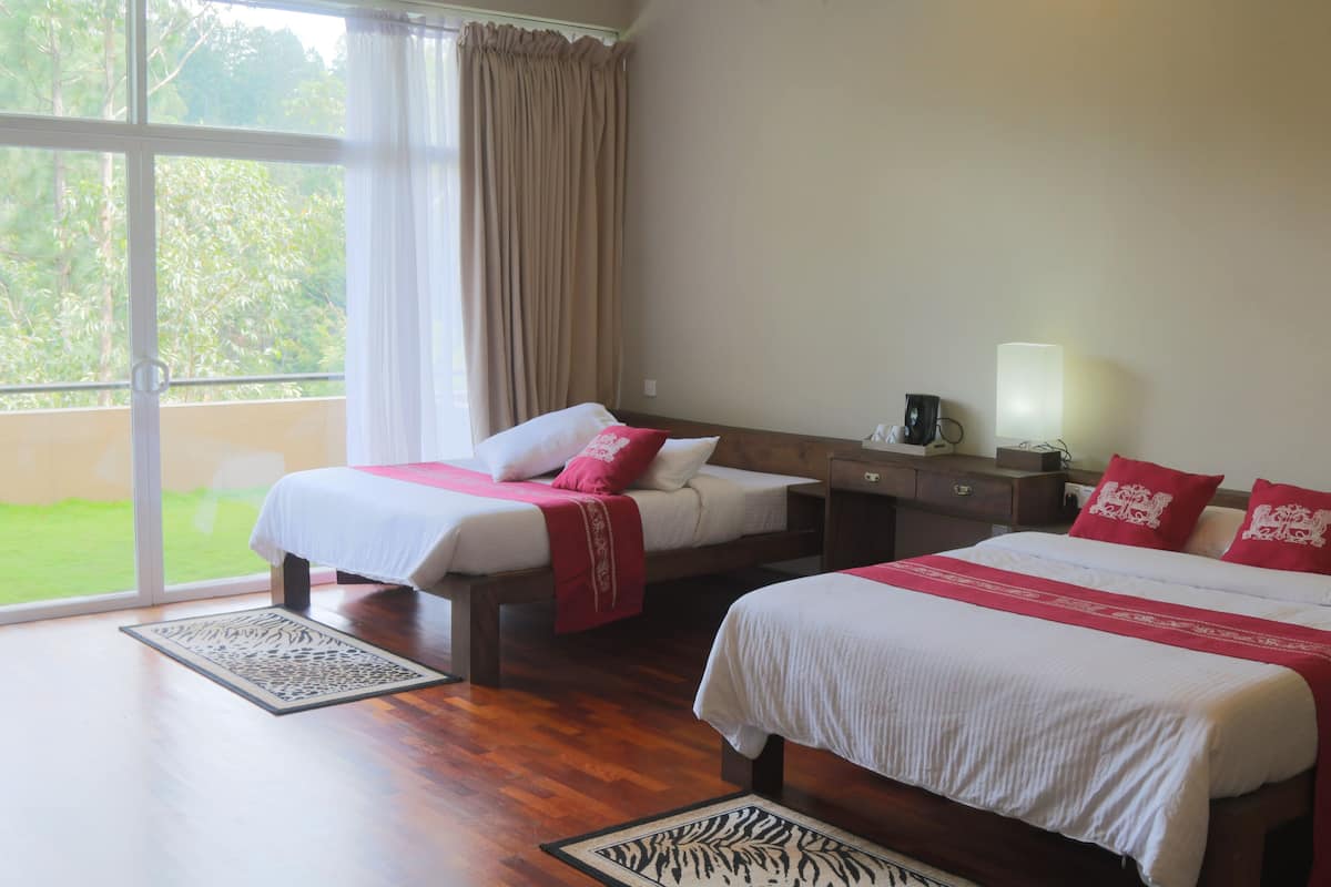 Family Villa, Non Smoking, Mountain View | Individually furnished, desk, iron/ironing board, free WiFi