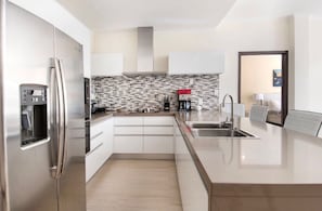 Fridge, microwave, oven, stovetop
