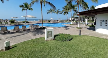 NIVEL DE PLAYA DE 3 DORMITORIOS / CONDOMINIO FRENTE A LA PLAYA, UBICADO AL LADO DE VIDANTA