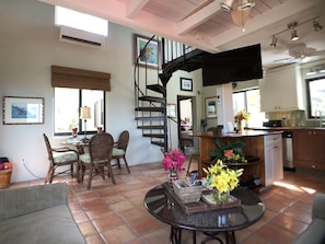 تلفزيون ذكي، مشغل دي في دي، كُتُب، مكتبة موسيقى