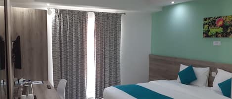 Deluxe Room, 2 Twin Beds, Non Smoking, City View | 1 bedroom, Egyptian cotton sheets, premium bedding, memory foam beds