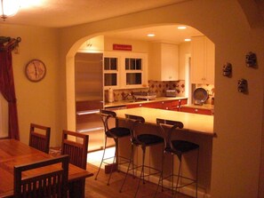 Dining - Historic home near downtown Bend and Drake Park (Bend)