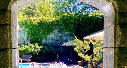 ZENHOUSE Historic Sculptor Studio creator of Mount Rushmore mid century home