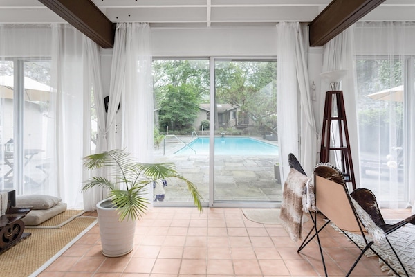 Outdoor pool, a heated pool