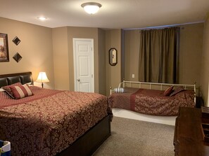 9 chambres, accès au Wi-Fi (inclus), literie fournie