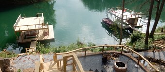 Pirates Cove 9 Bed/9 Bath,  large hot tub,  private fire pit, double dock 