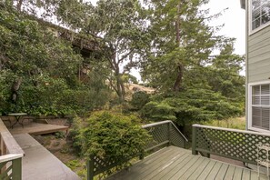 Terrace/patio - Cozy Cottage on Burton Circle- #LH50 Month Long (Cambria)
