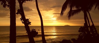 nuevo 2 BR 2 Bth w piscina a pie de playa y 3 restaurantes Bares por blackeagle marina